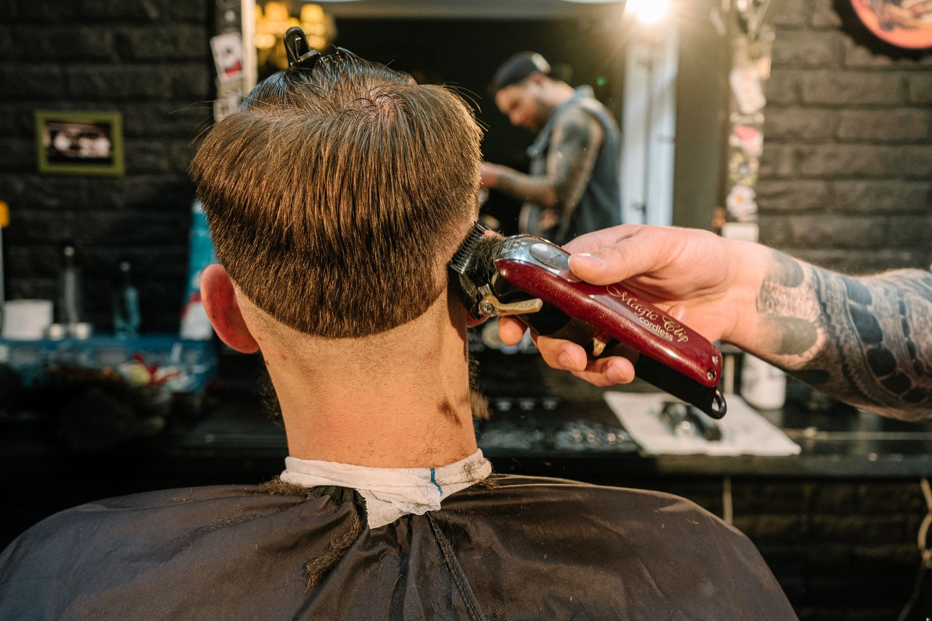 Sample: clippers through the back of a fresh cut